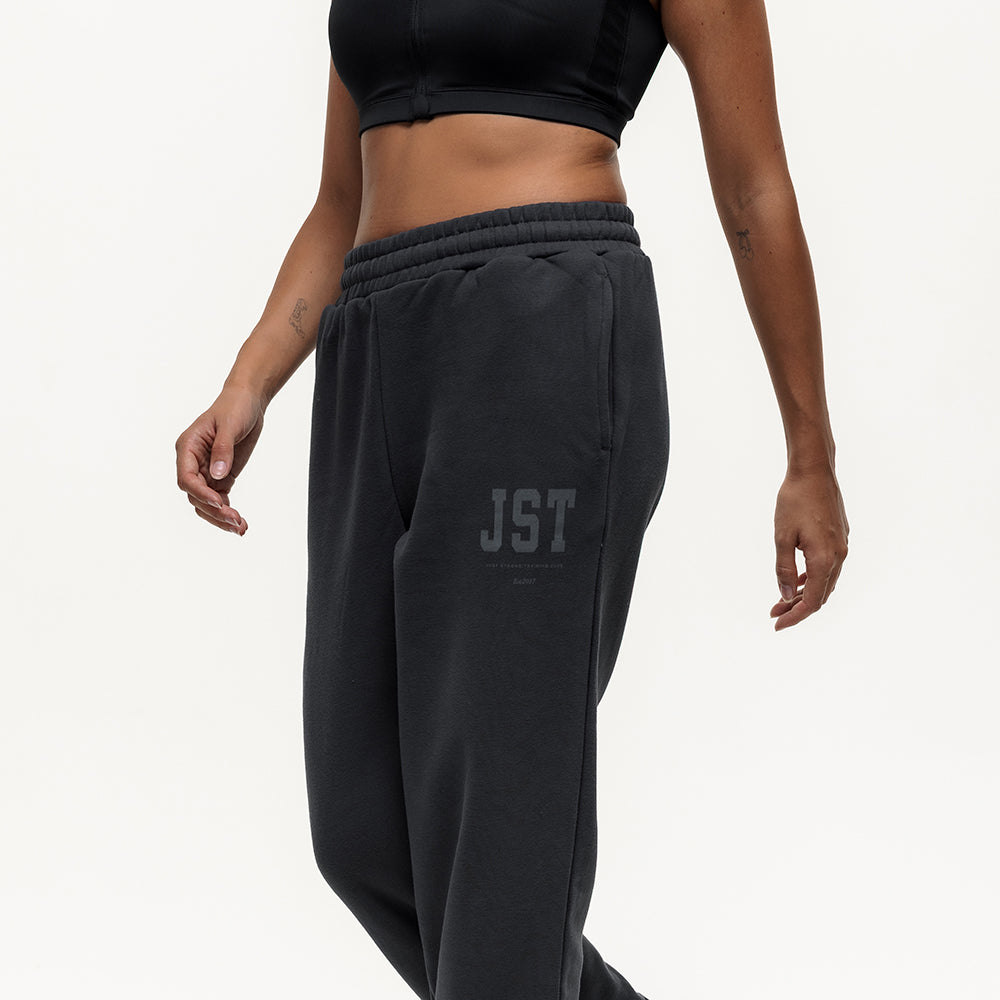 Training Club Oversized Joggers - Washed Black