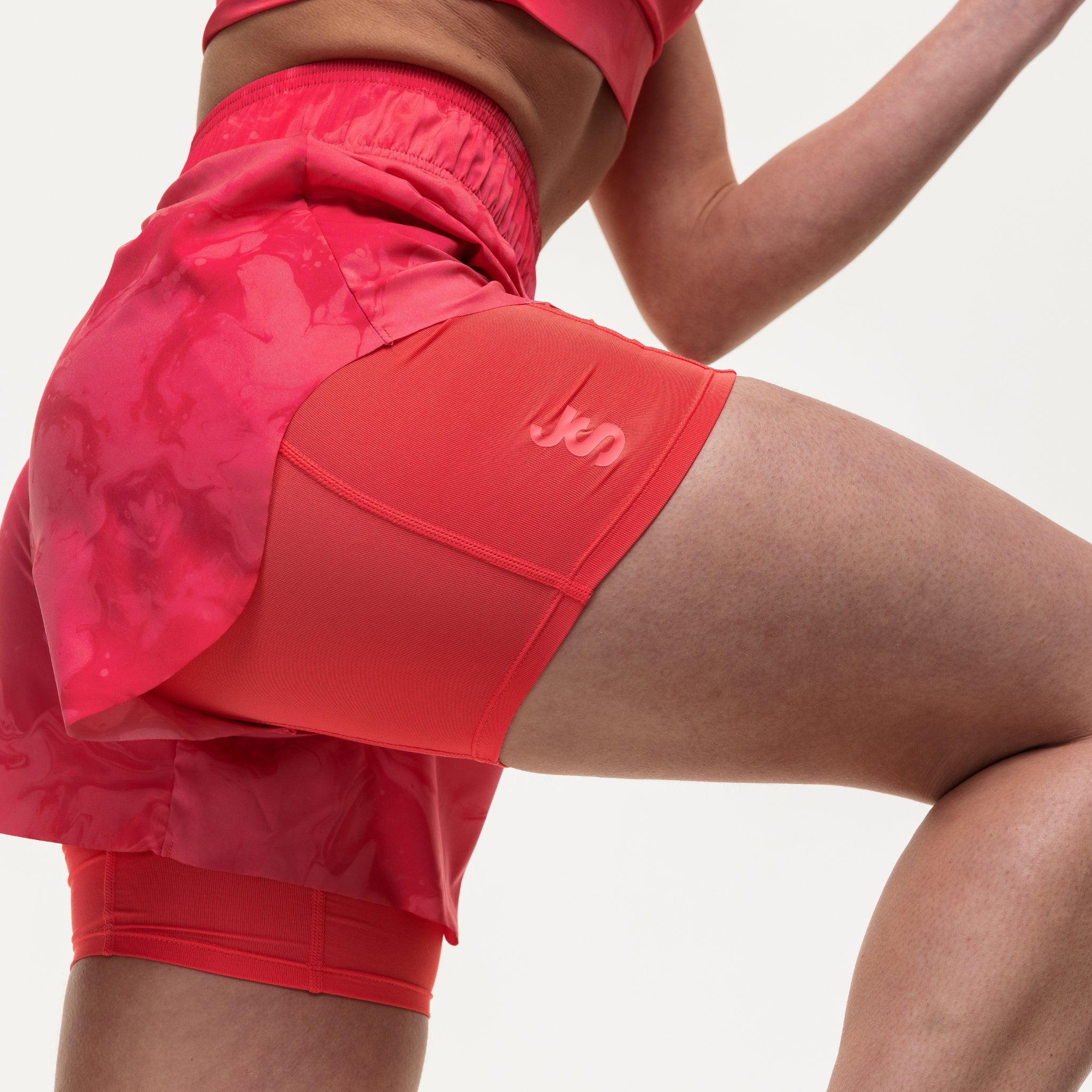 Run The Distance 2-in-1 Shorts - Coral Marble